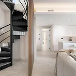 Penthouse Lira I Modern Luxurious Plunge Pool Appartement