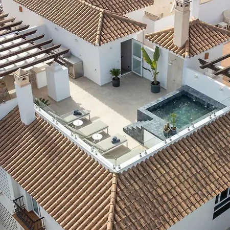 Penthouse Lira I Modern Luxurious Plunge Pool * 马尔韦利亚