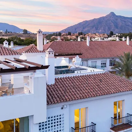 Penthouse Lira I Modern Luxurious Plunge Pool 马尔韦利亚