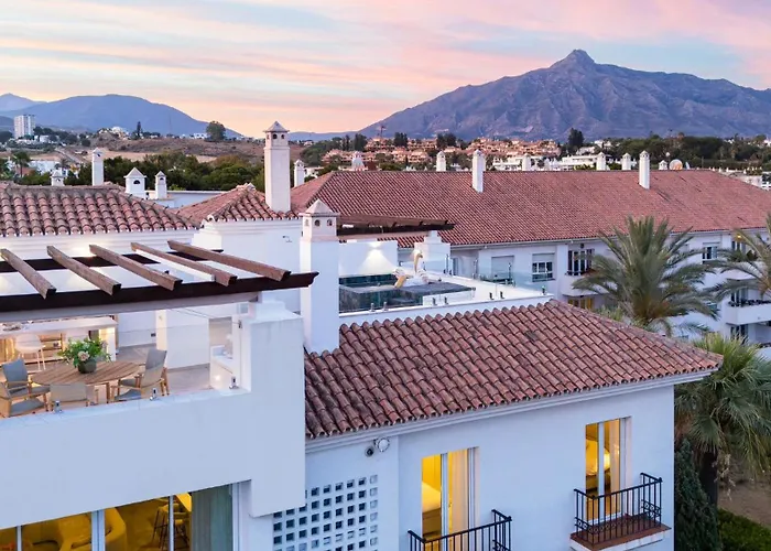 Penthouse Lira I Modern Luxurious Plunge Pool Marbella