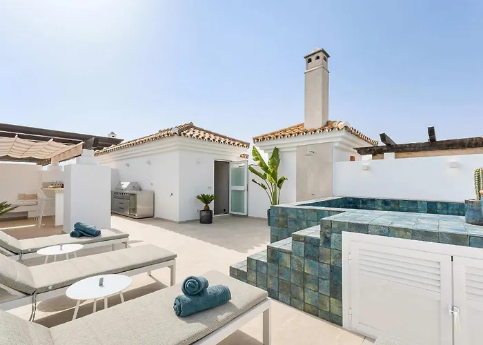 Penthouse Lira I Modern Luxurious Plunge Pool * Marbella