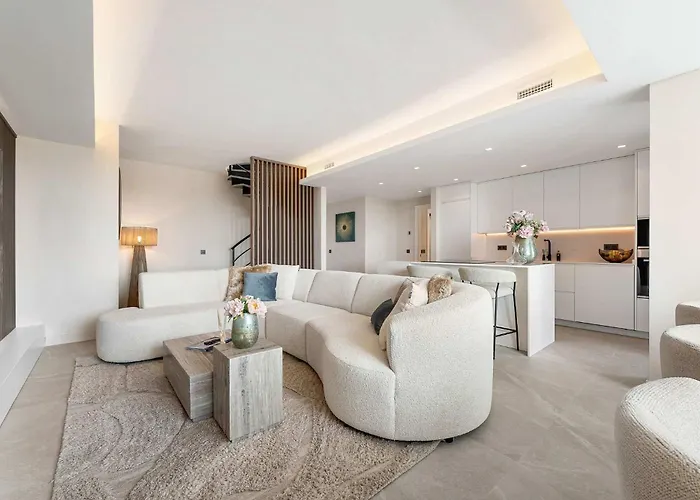 Апартаменты Penthouse Lira I Modern Luxurious Plunge Pool Марбелья